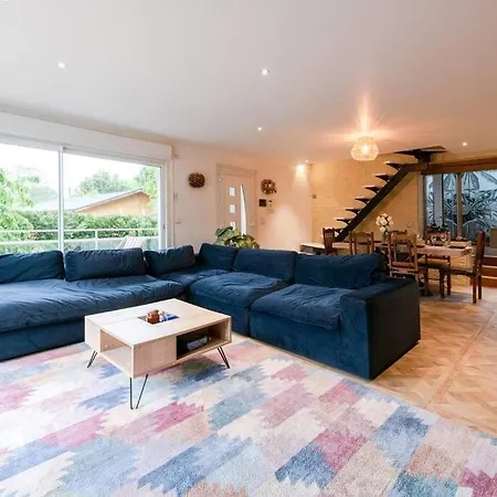 Cosy House Near Disneyland Отель 4*