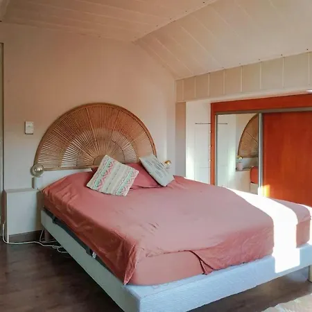 Cosy House Near Disneyland Hotel 4*